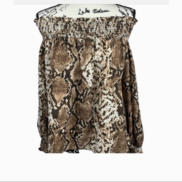 and the why Tops - Women’s Snakeskin Print Shoulder Top